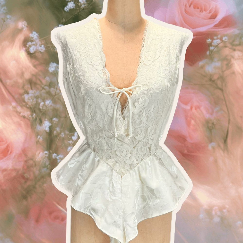 VINTAGE 80s lingerie one piece teddy negligee nighty lace ruffle‎ peplum skirt